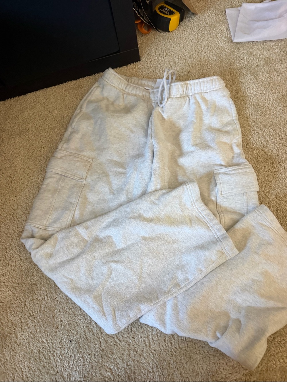 Aritzia Cargo Sweatpants
